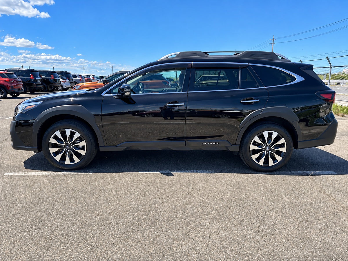 Subaru Outback | 2023 | 1800cc | Black