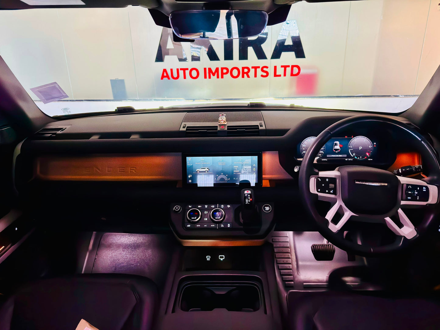 Land Rover Defender 110 | 2023 | Bronze