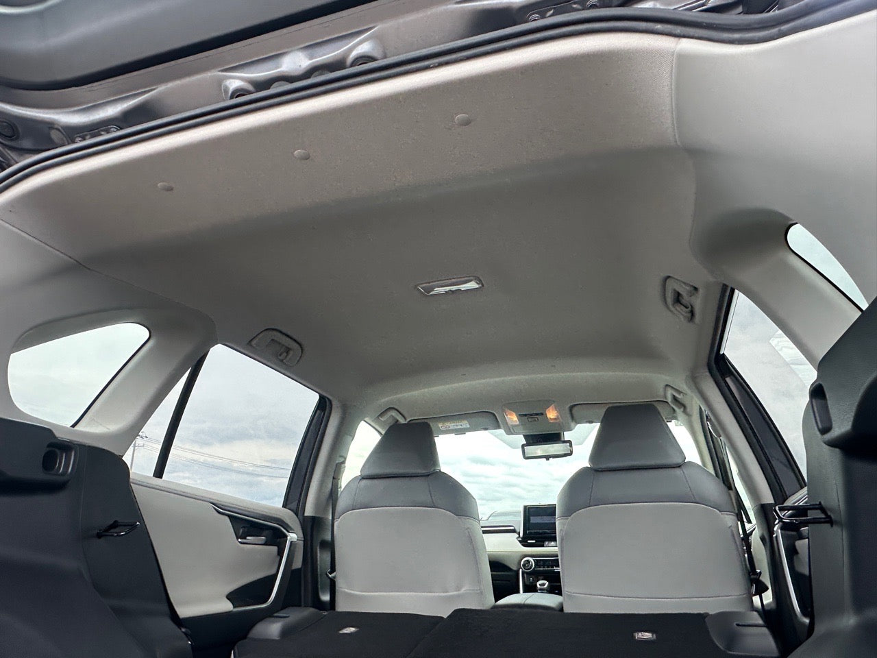 Toyota RAV4 |2019 |2000cc |Pearl