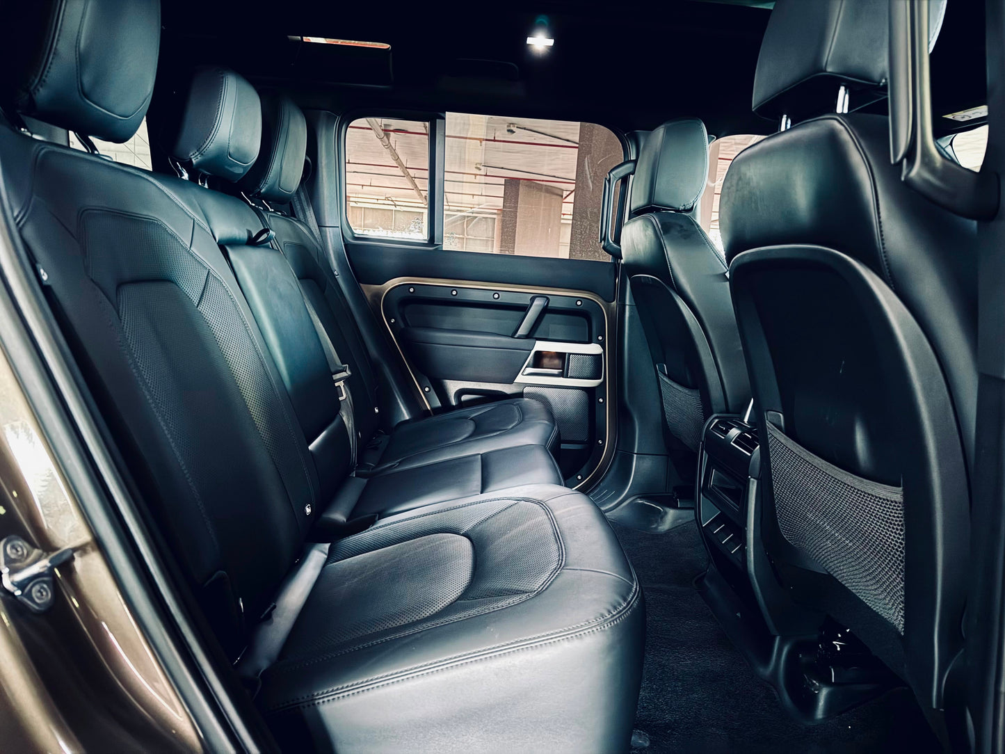 Land Rover Defender 110 | 2023 | Bronze