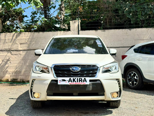 Subaru Forester 2018 Pearl White
