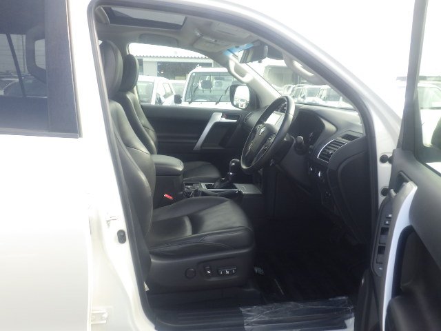 Toyota Landcruiser Prado TX-L | 2019 | 2700cc | Pearl