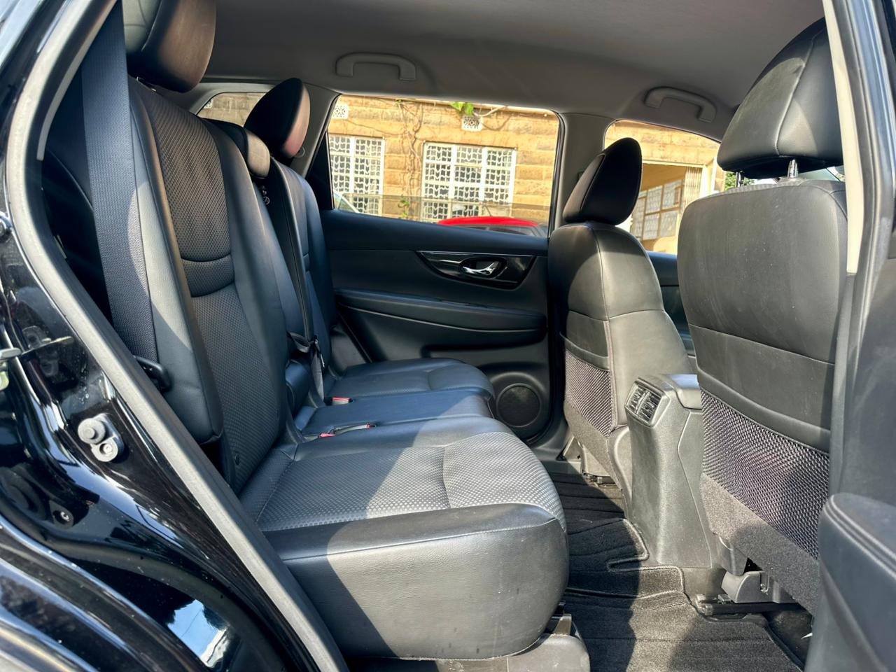 Nissan Xtrail | 2018 | 2000cc | Black