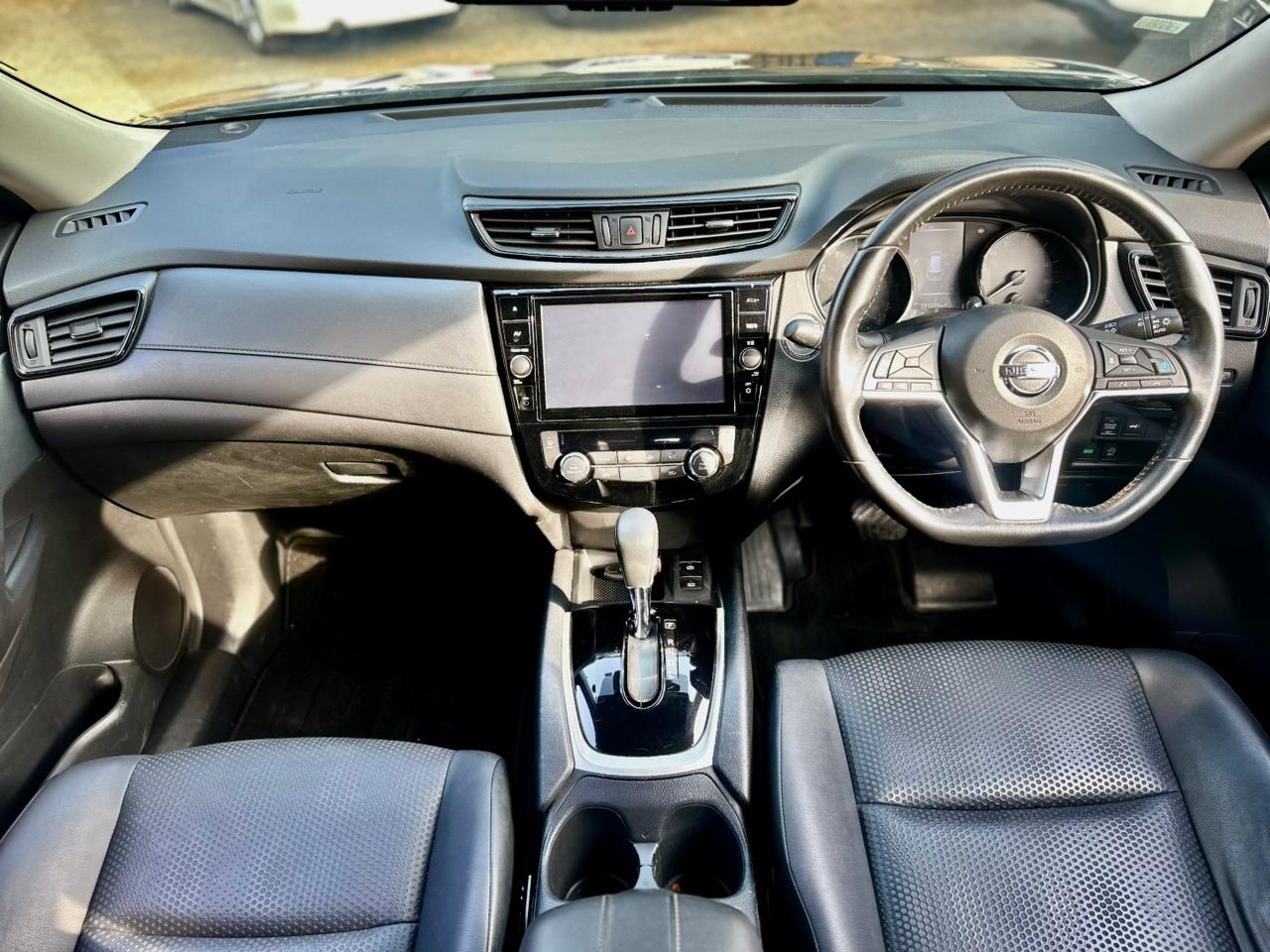 Nissan Xtrail | 2018 | 2000cc | Black