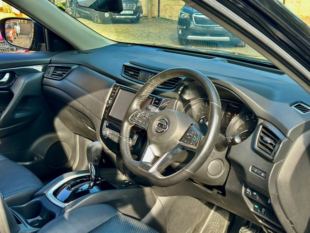 Nissan Xtrail | 2018 | 2000cc | Black