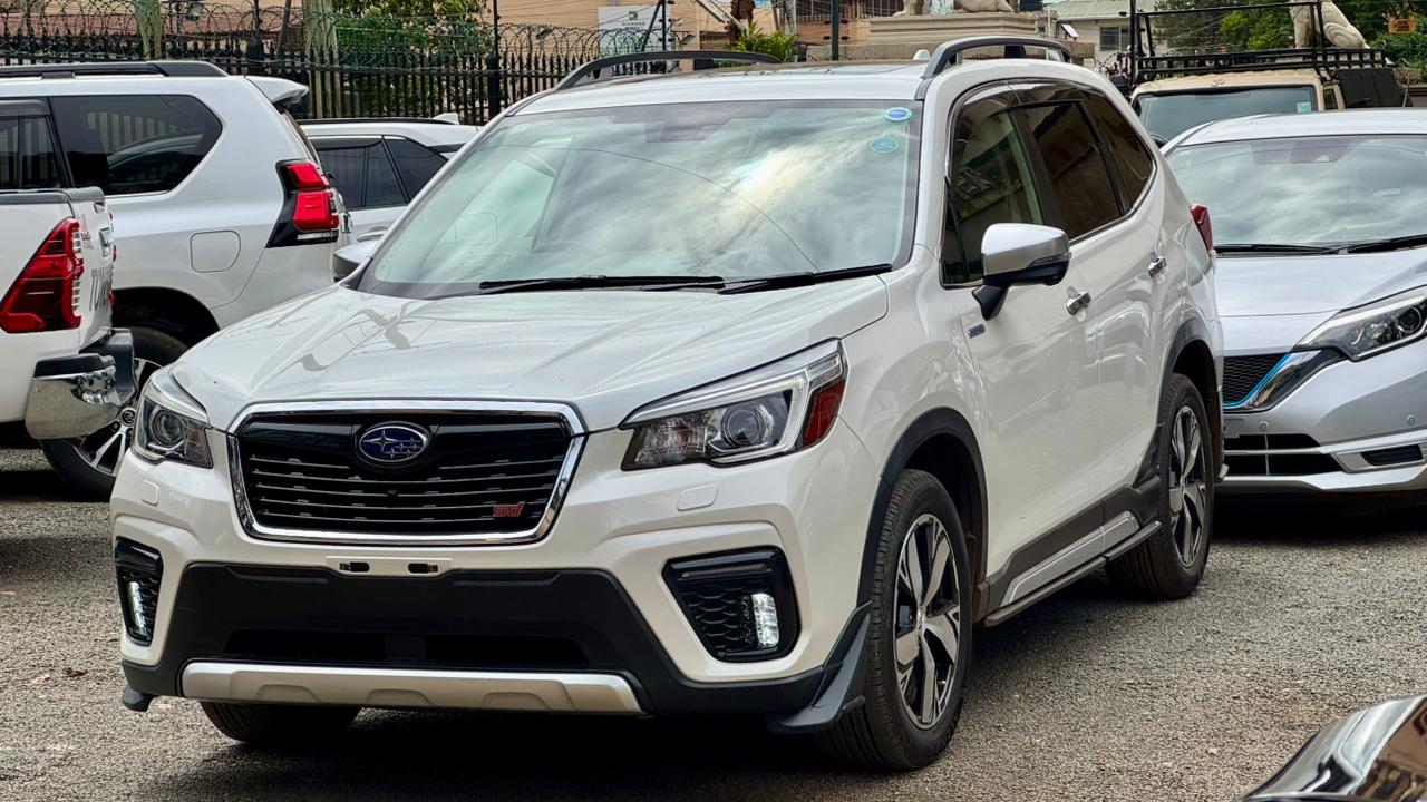 Subaru Forester | 2019 | 2500cc | Pearl White
