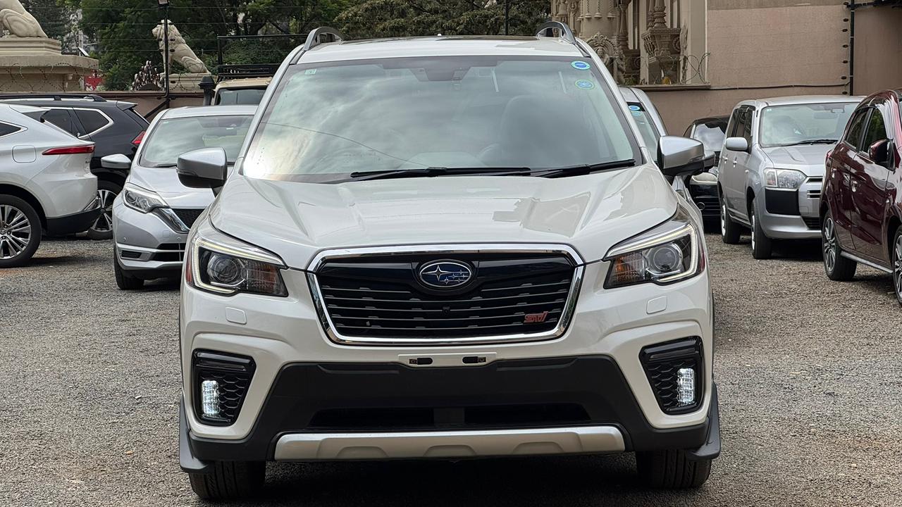 Subaru Forester | 2019 | 2500cc | Pearl White