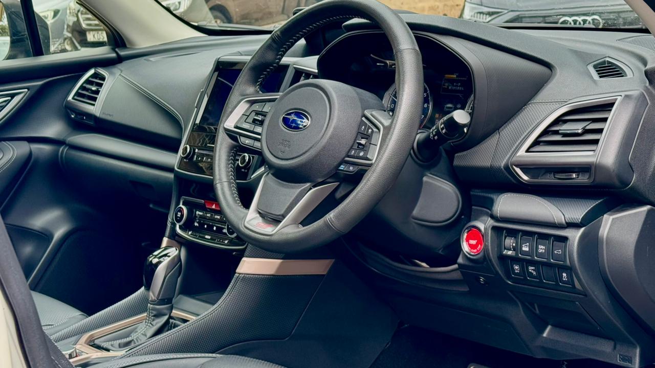 Subaru Forester | 2019 | 2500cc | Pearl White