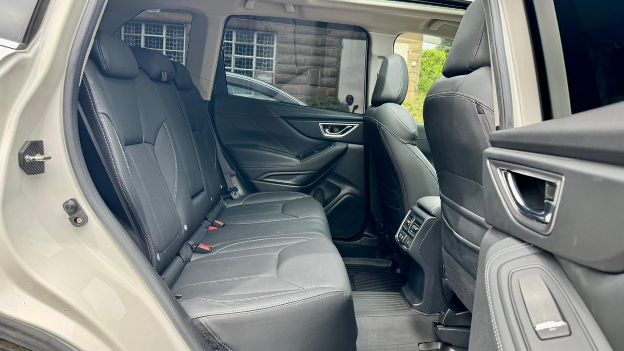 Subaru Forester | 2019 | 2500cc | Pearl White