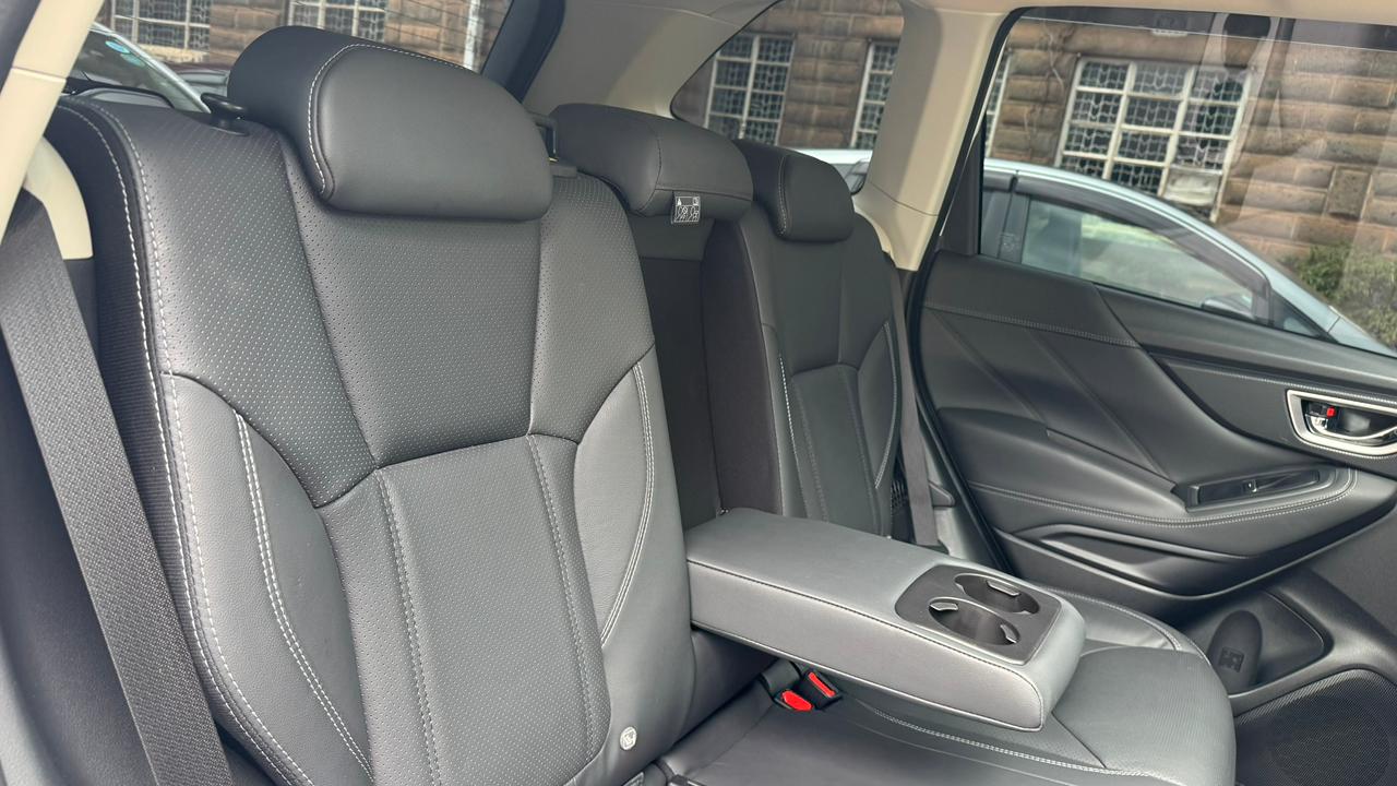 Subaru Forester | 2019 | 2500cc | Pearl White