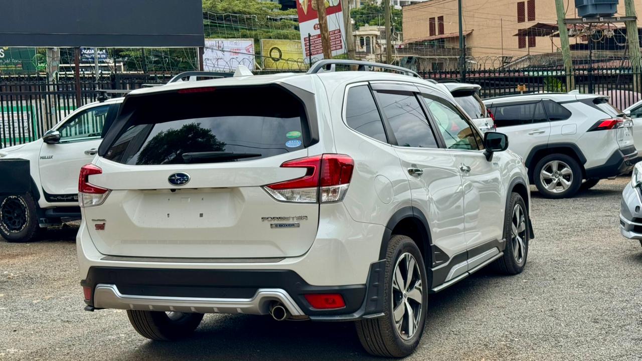 Subaru Forester | 2019 | 2500cc | Pearl White
