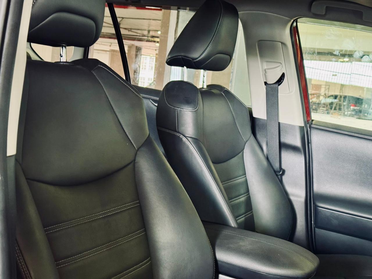 Toyota RAV 4 | 2019 | 2000cc | Wine Red