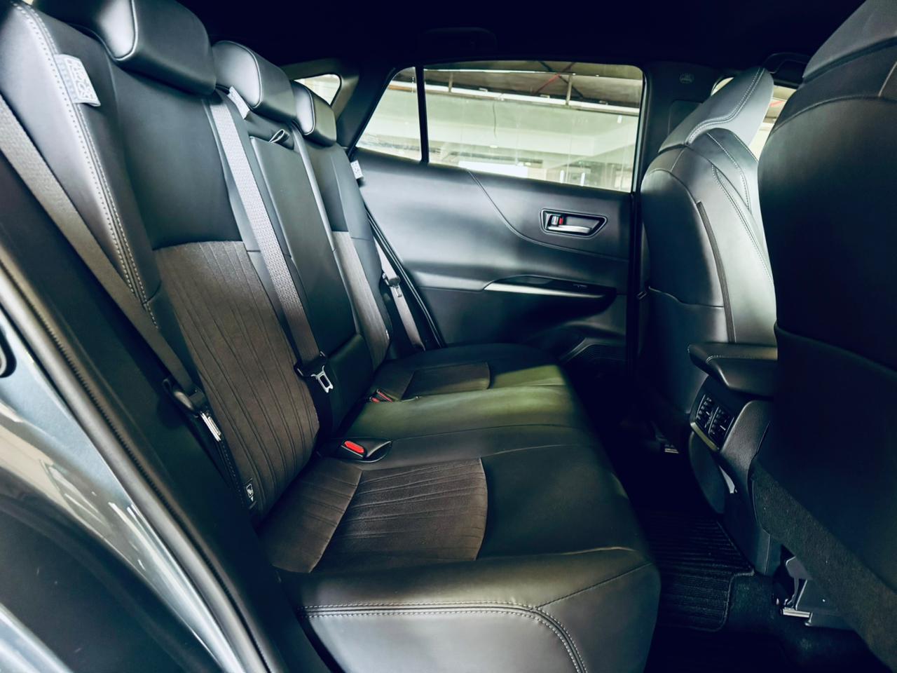 Toyota Harrier | 2020 | 2000cc | Grey