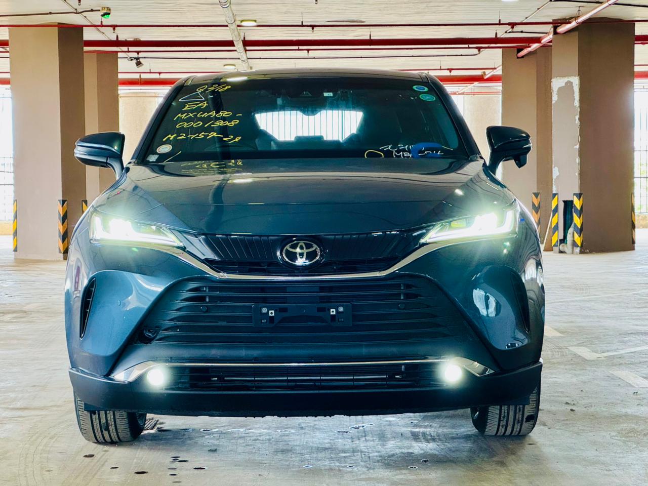 Toyota Harrier | 2020 | 2000cc | Grey