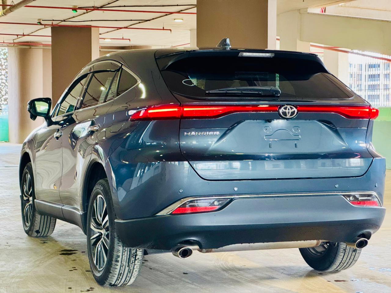 Toyota Harrier | 2020 | 2000cc | Grey