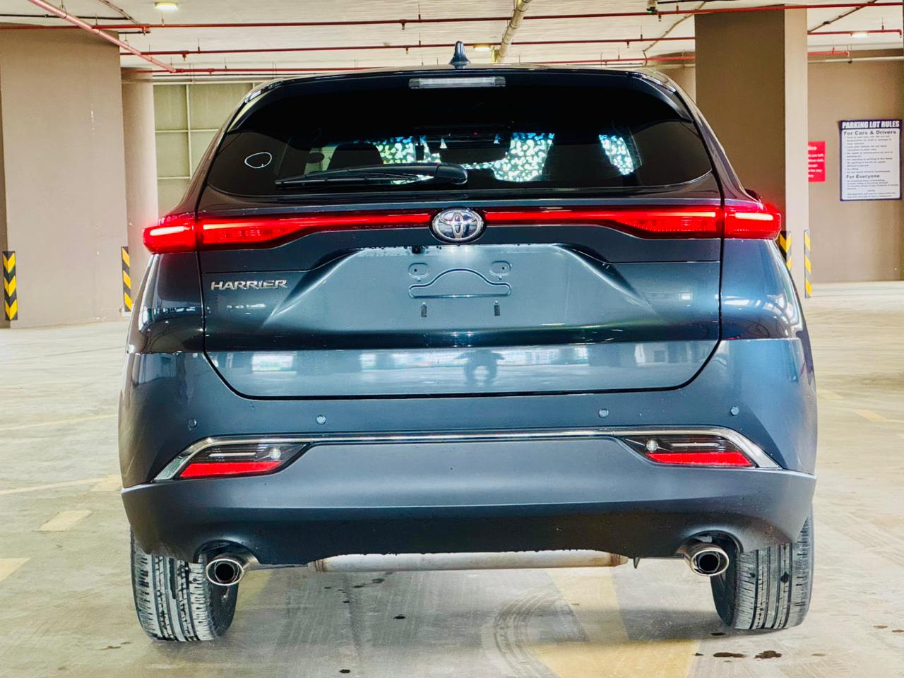 Toyota Harrier | 2020 | 2000cc | Grey