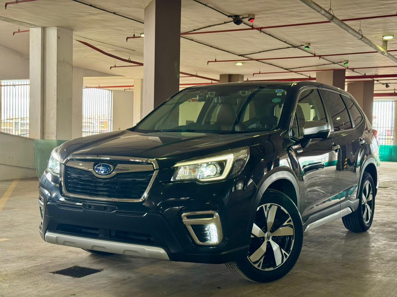 Subaru Forester | 2019 | 2000cc | Black