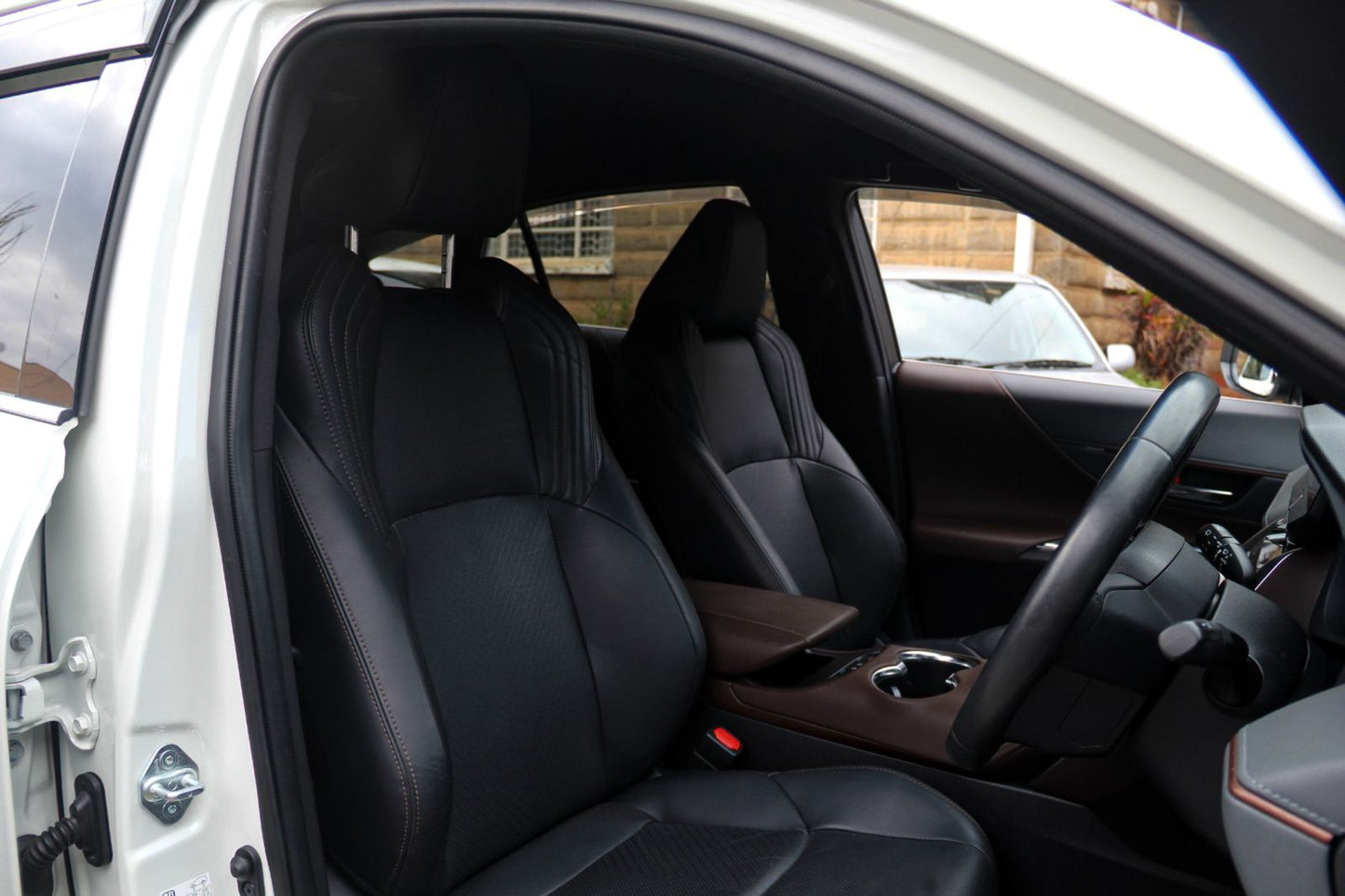 Toyota Harrier | 2020 | 2000cc | Pearl White