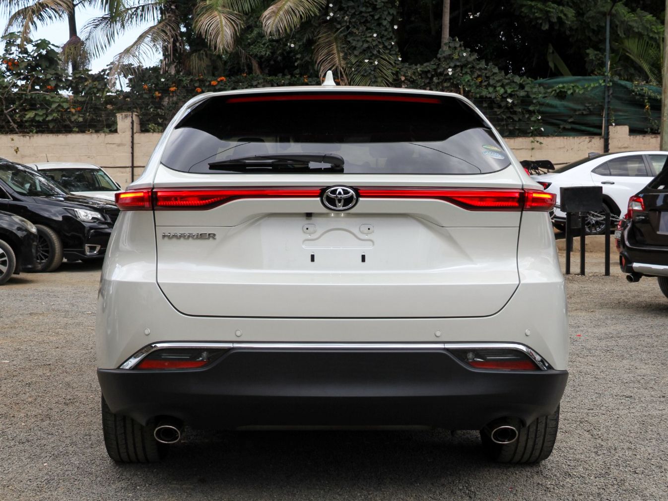 Toyota Harrier | 2020 | 2000cc | Pearl White