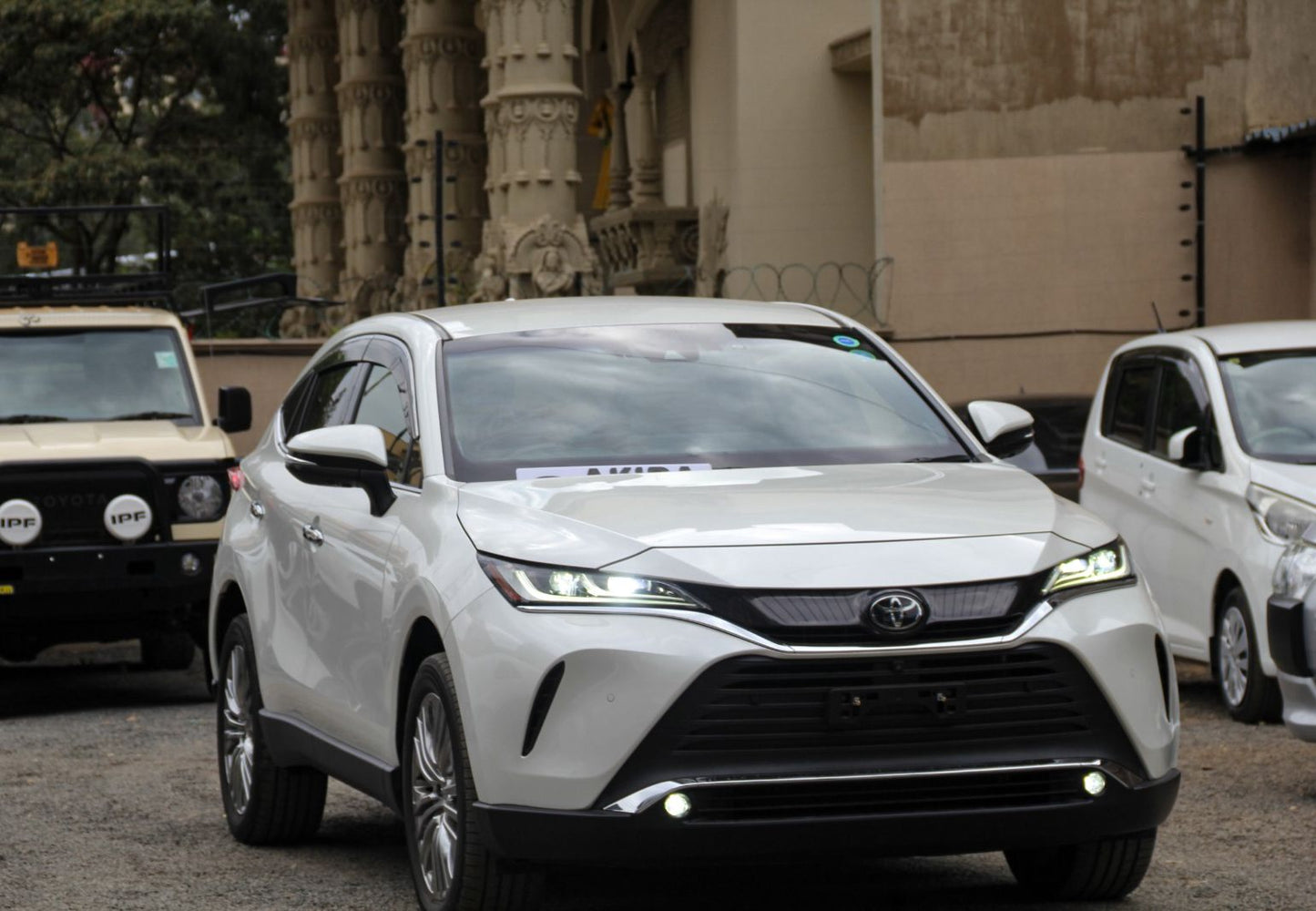 Toyota Harrier | 2020 | 2000cc | Pearl White