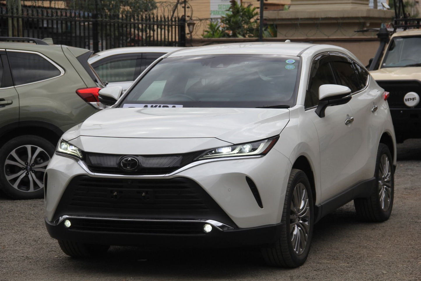 Toyota Harrier | 2020 | 2000cc | Pearl White