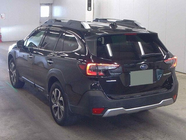 Subaru Outback | 2022 | 1800cc | Black