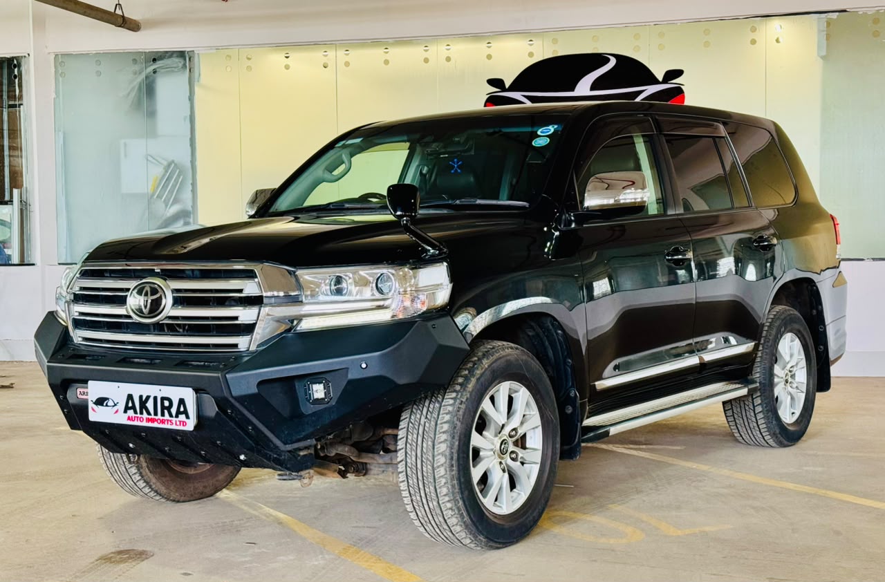 Toyota Land Cruiser | 2017 | 4600cc | Black