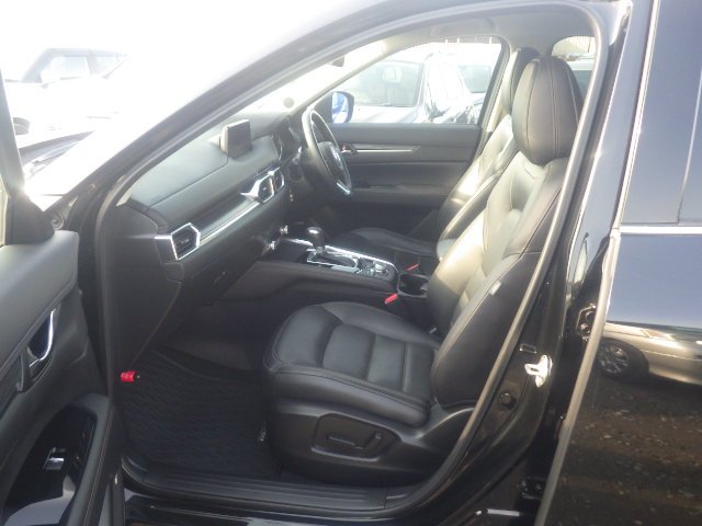 Mazda CX-5 2019 Black Exclusive Spec