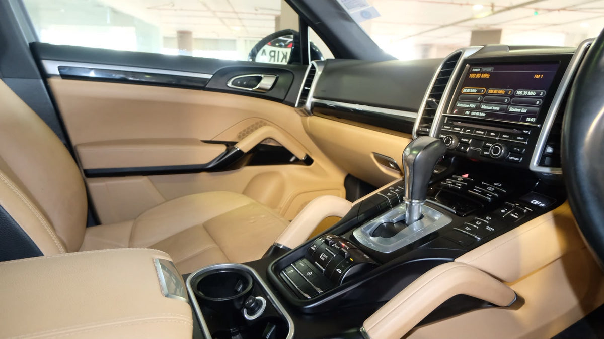 Porsche Cayenne | 2015 | 3600cc | Blue |