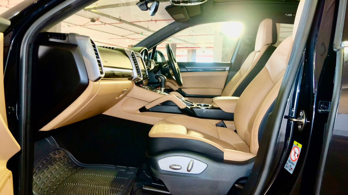 Porsche Cayenne | 2015 | 3600cc | Blue |