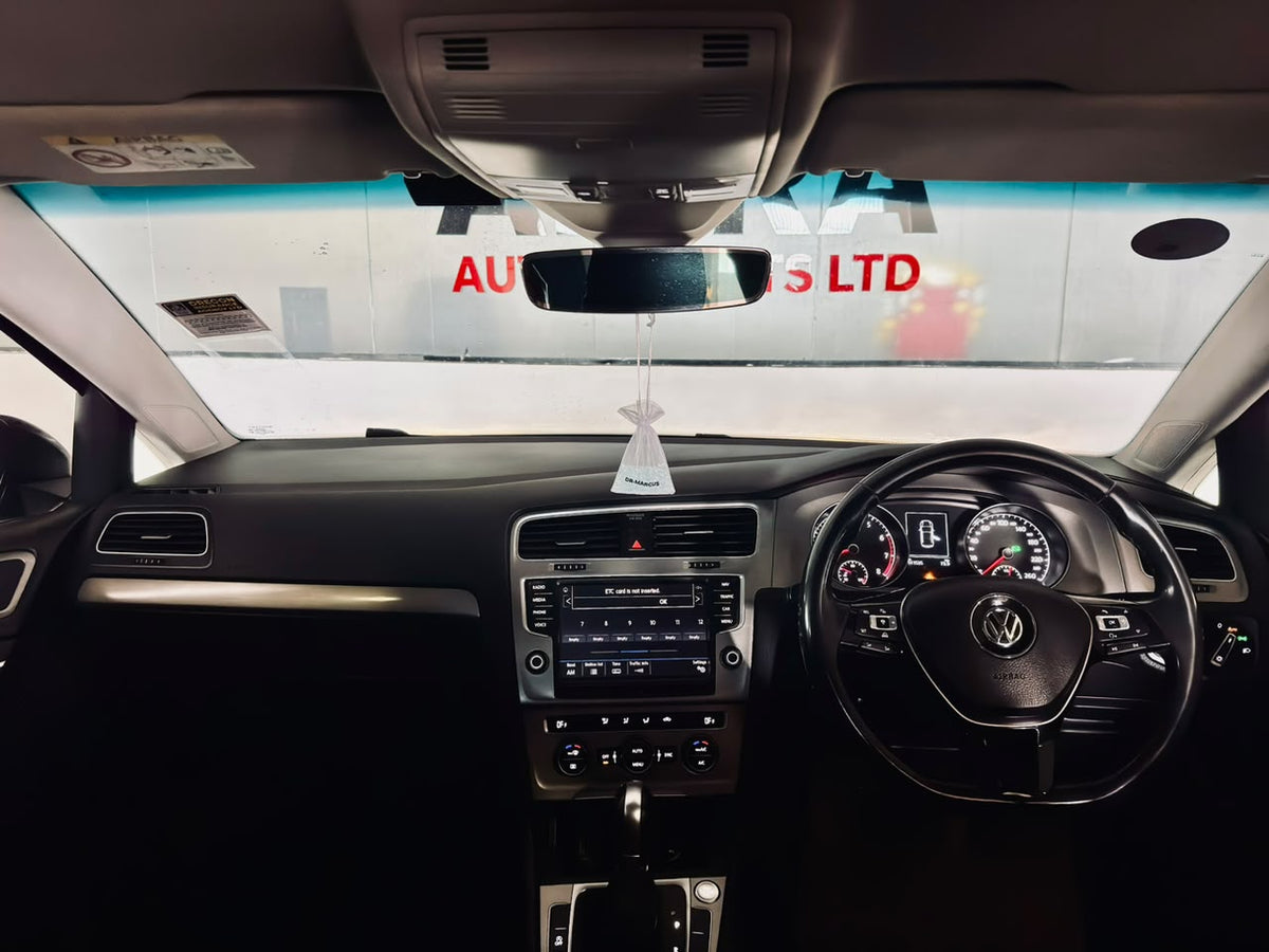 Volkswagen Golf | 2017 | 1200cc | Black