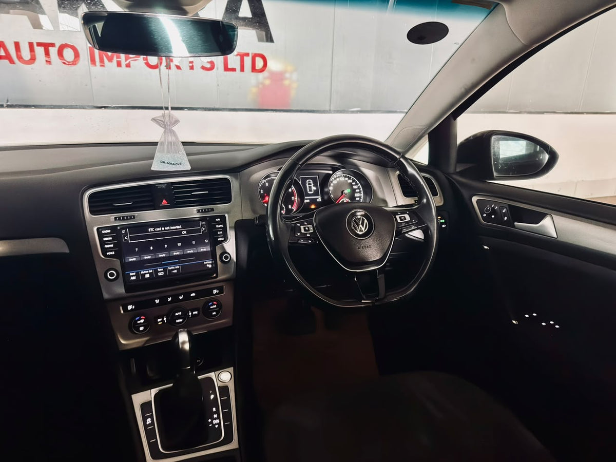 Volkswagen Golf | 2017 | 1200cc | Black