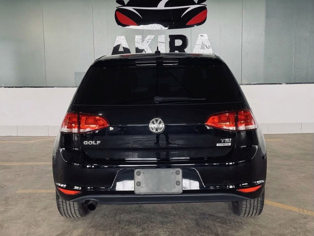 Volkswagen Golf | 2017 | 1200cc | Black