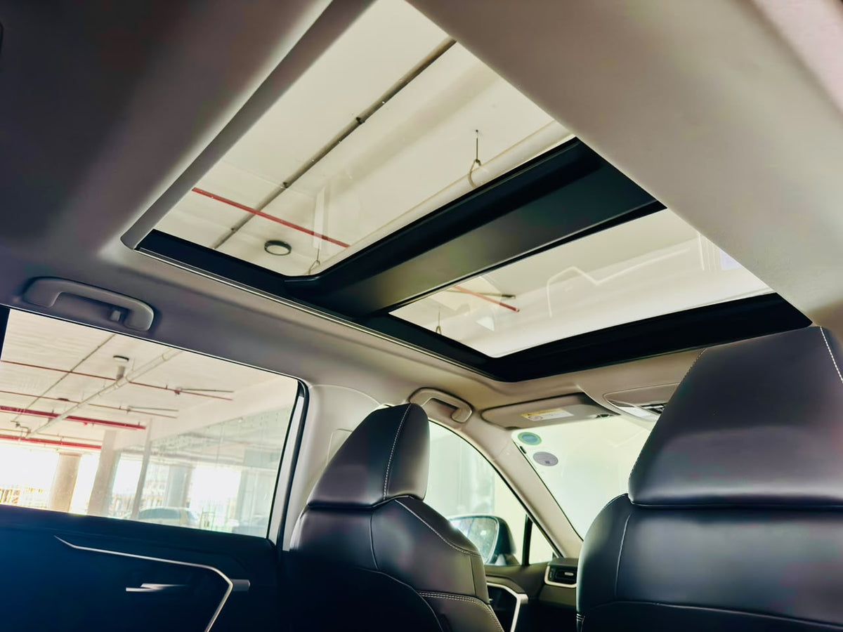 Toyota RAV4 | 2019 | 2000cc | Pearl