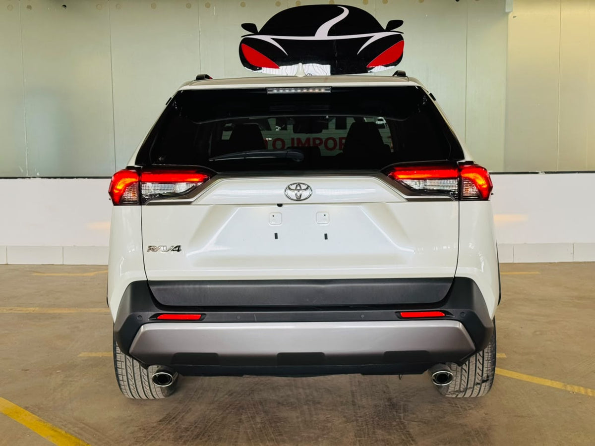 Toyota RAV4 | 2019 | 2000cc | Pearl