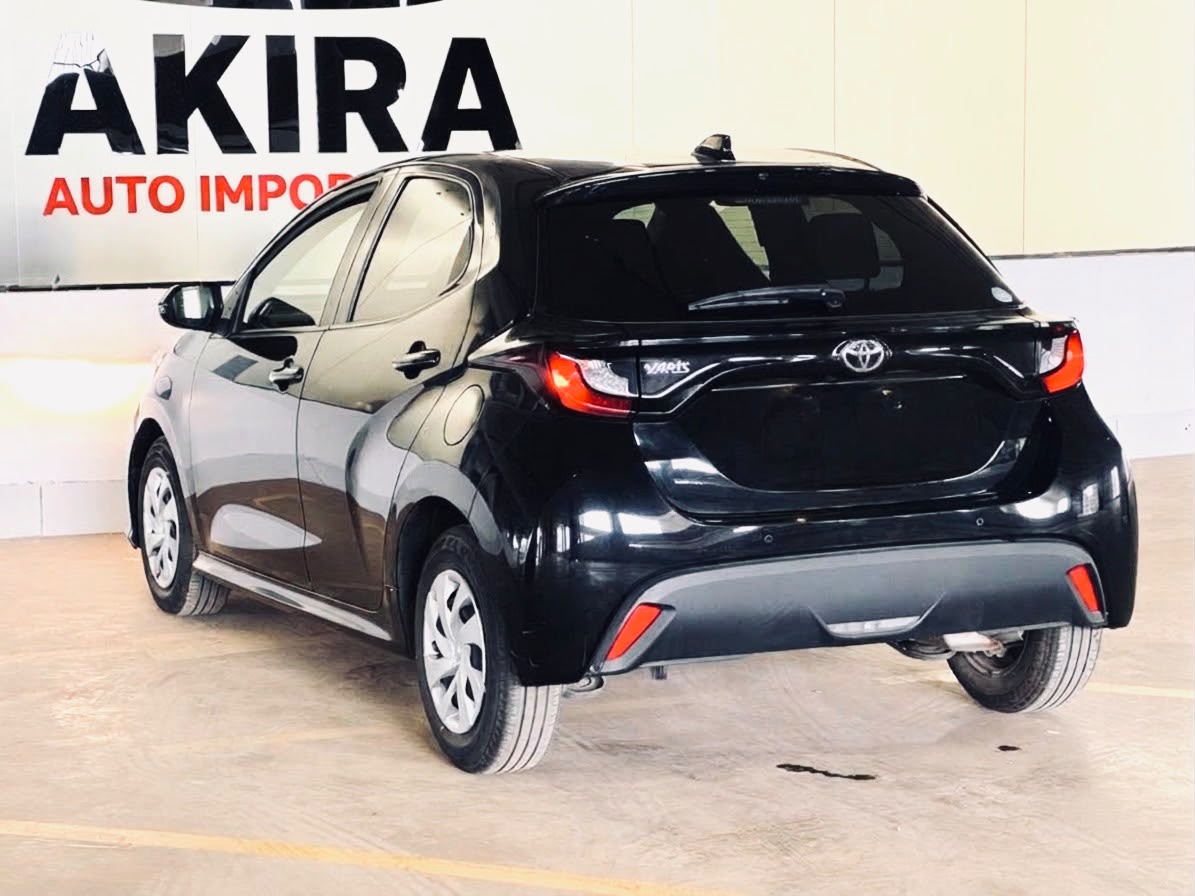 Toyota Yaris | 2020 | 1000cc | Black