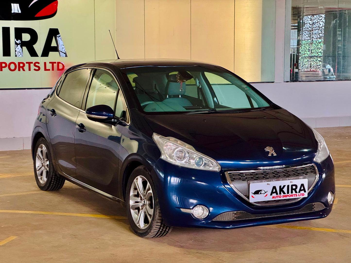 Peugeot 208 | 2013 | Blue