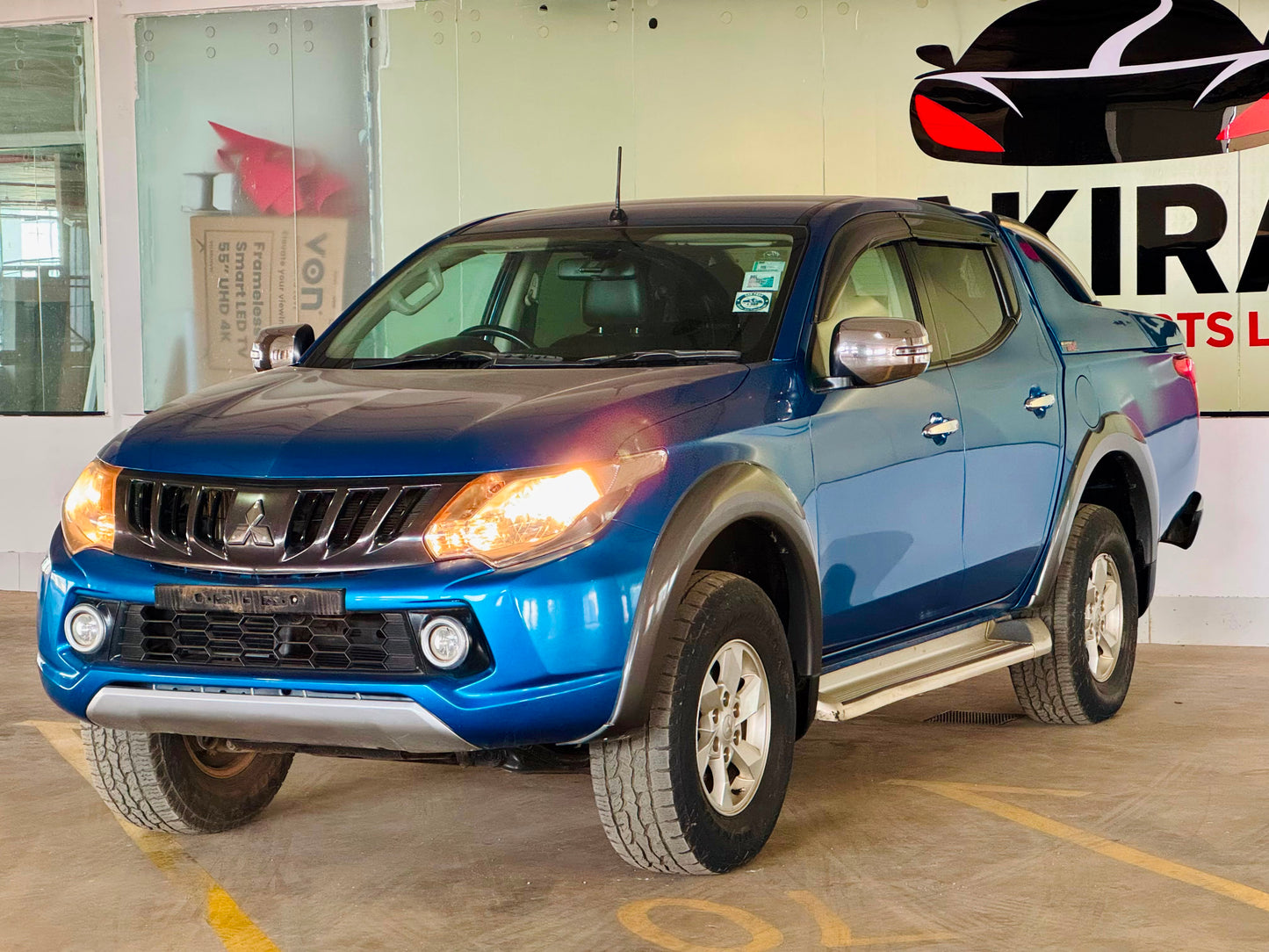 Mitsubishi L200 | 2018 | 2400cc | Blue