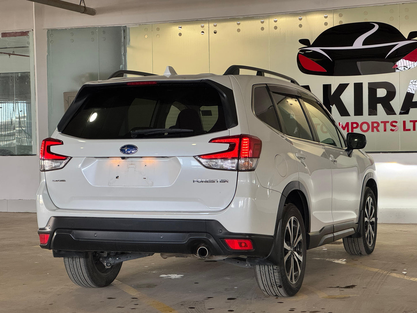 Subaru Forester| 2019 | 2500cc | White
