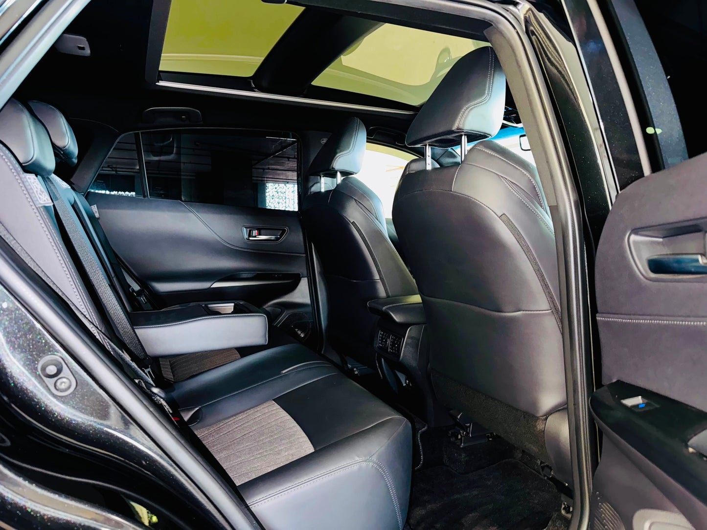 Toyota Harrier I 2020 I 2000cc I Black