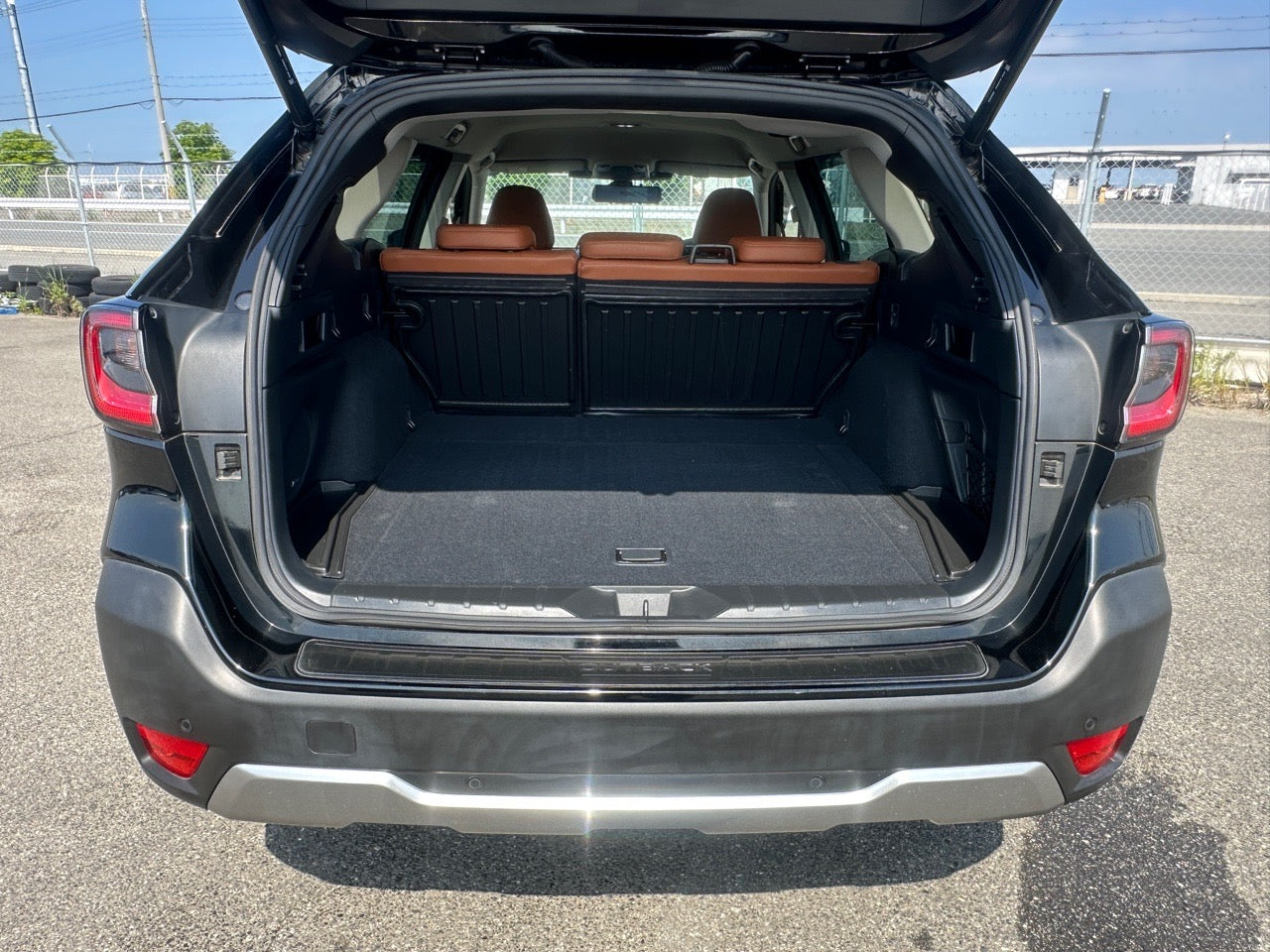 Subaru Outback | 2022 | 1800cc | Black