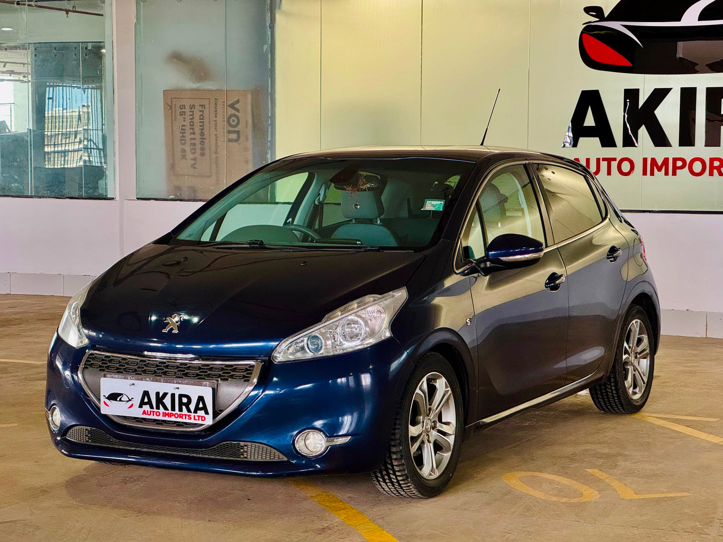 Peugeot 208 | 2013 | Blue