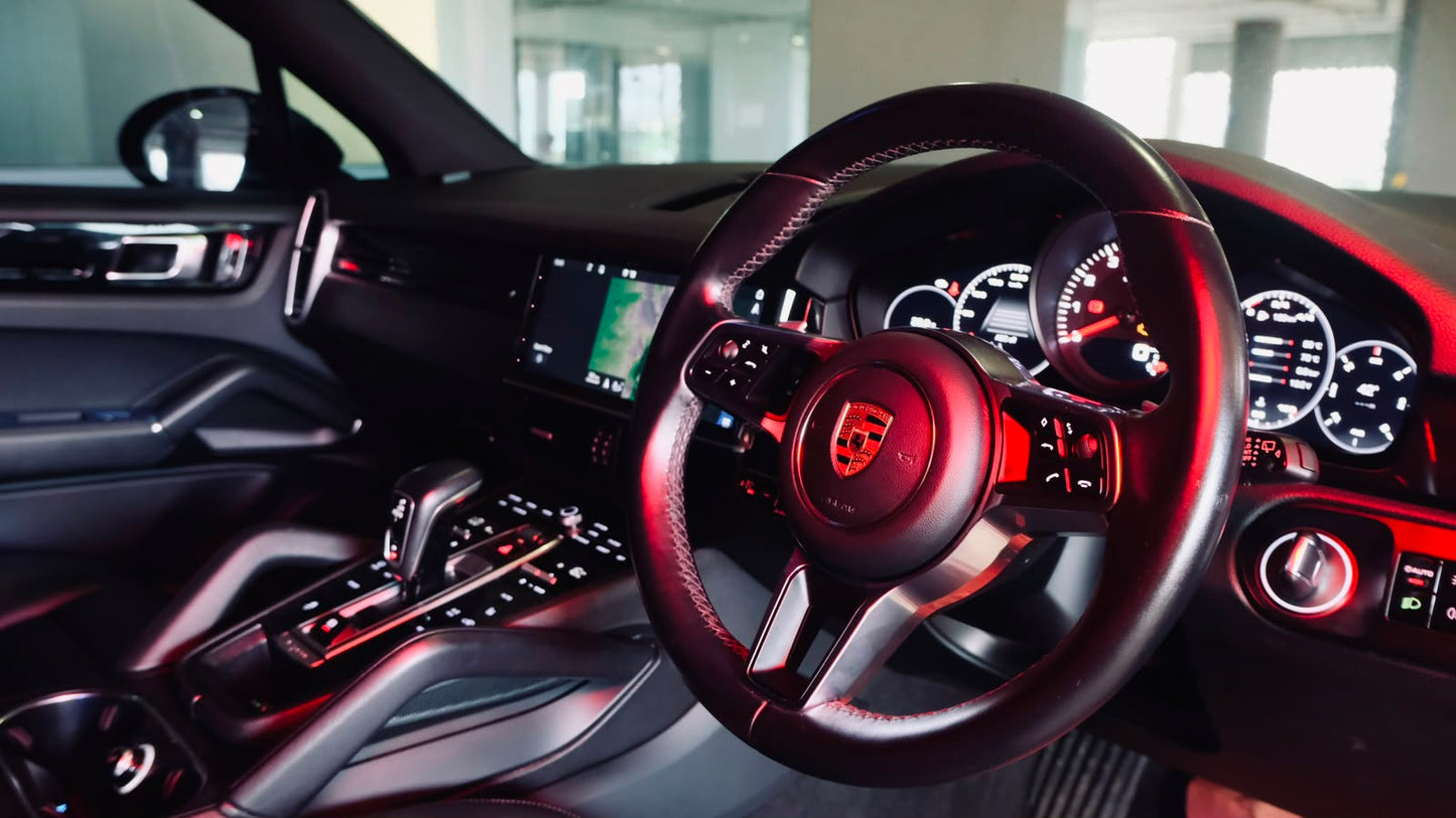 Porsche Cayenne| 2019 | 3000cc | Black