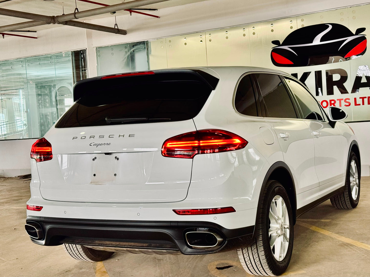 Porsche Cayenne| 2015 | 3000cc | White
