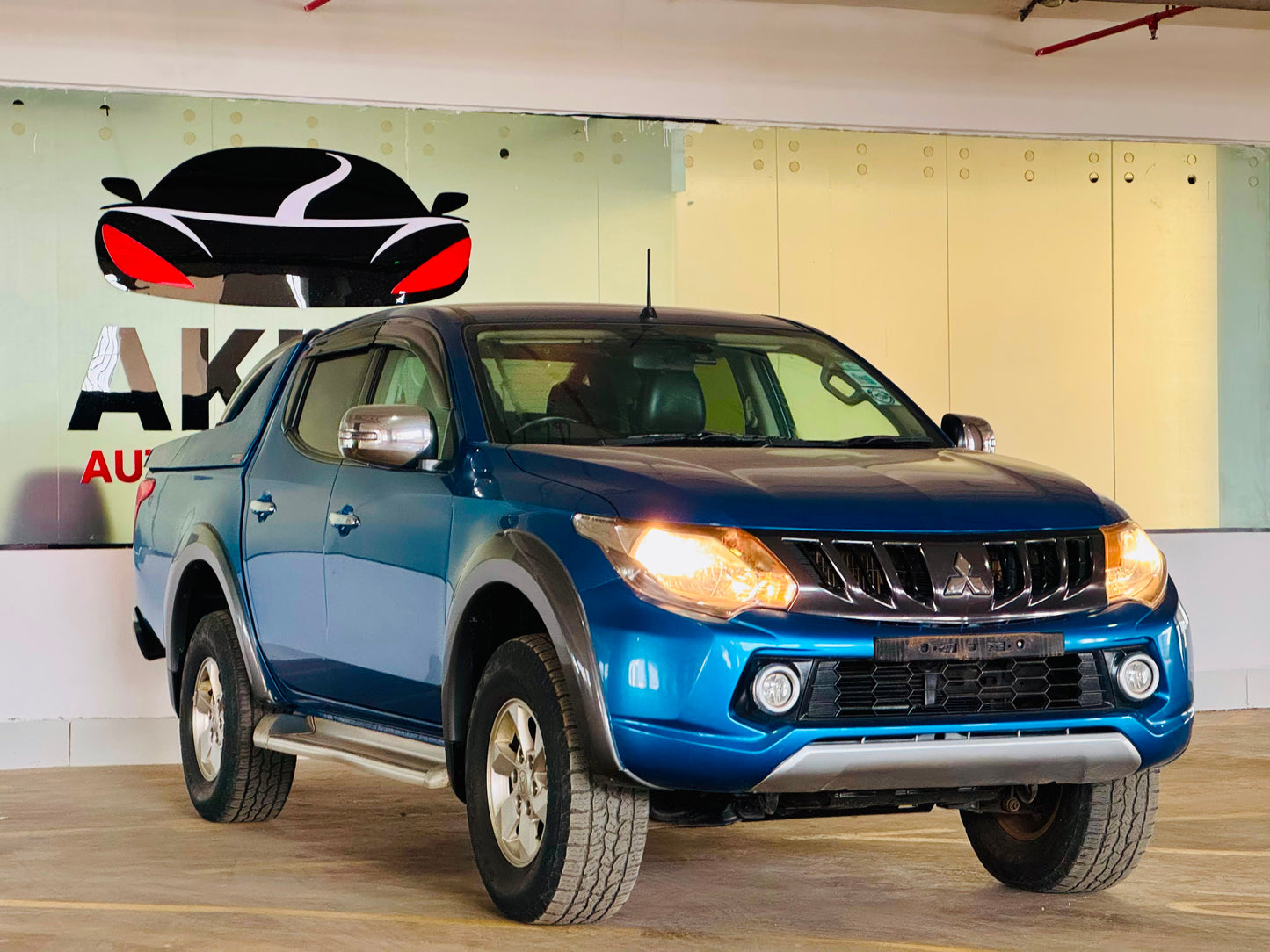 Mitsubishi L200 | 2018 | 2400cc | Blue