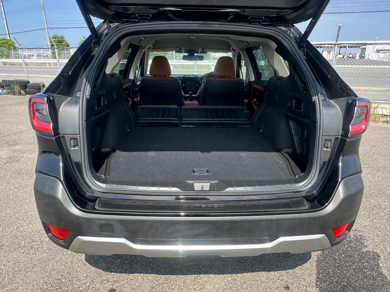 Subaru Outback | 2022 | 1800cc | Black