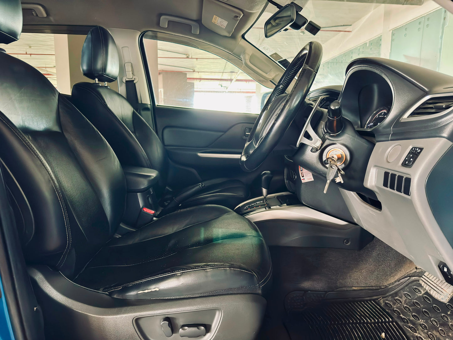 Mitsubishi L200 | 2018 | 2400cc | Blue