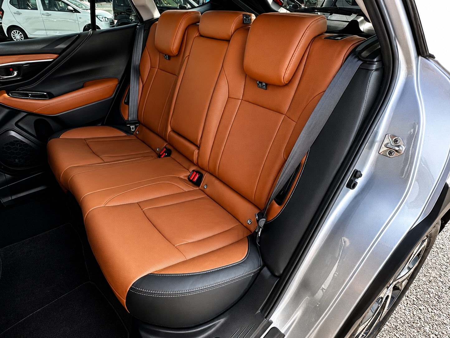 Subaru Outback | 2022 | 1800cc | Silver